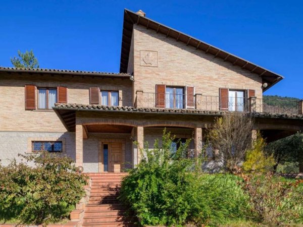 casa indipendente in vendita a Gubbio