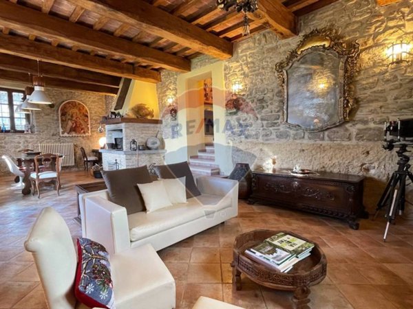 casa indipendente in vendita a Gubbio