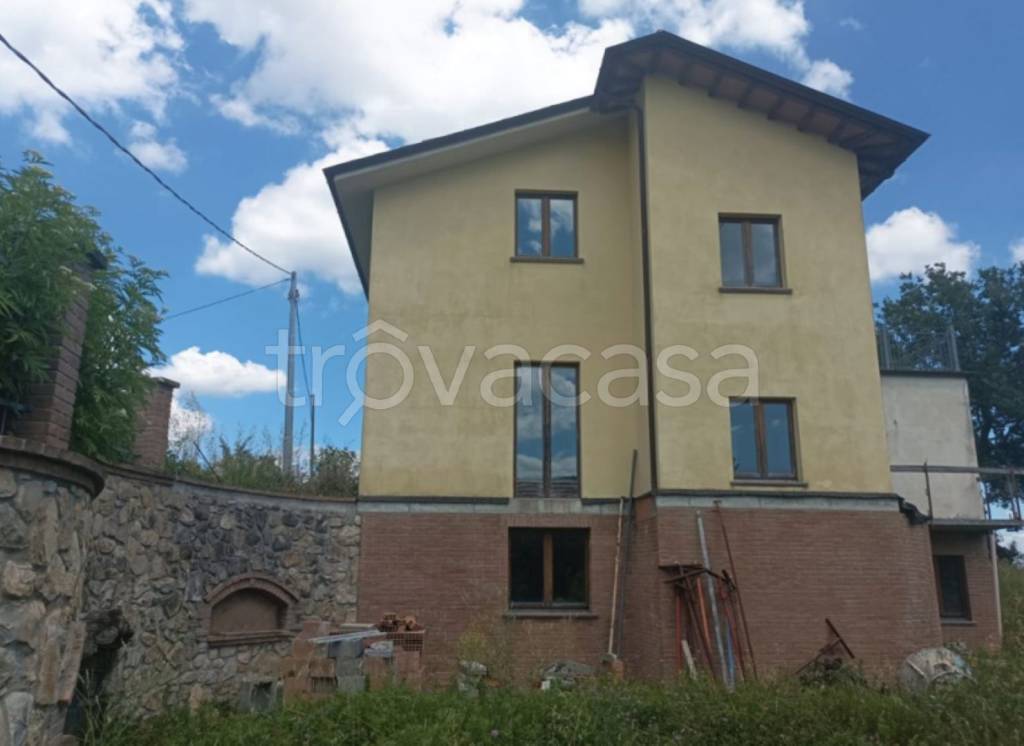 appartamento in vendita a Gubbio in zona Monteluiano
