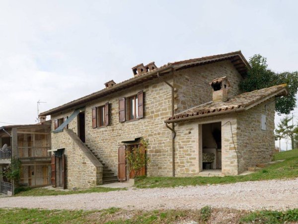 casa indipendente in vendita a Gubbio in zona Burano