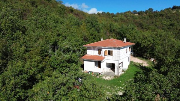 casa indipendente in vendita a Gubbio