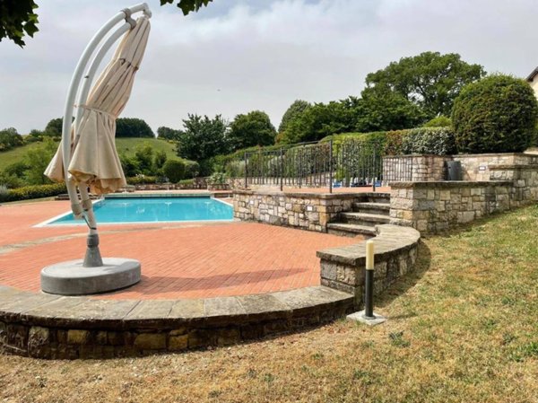 casa indipendente in vendita a Gubbio in zona Colonnata