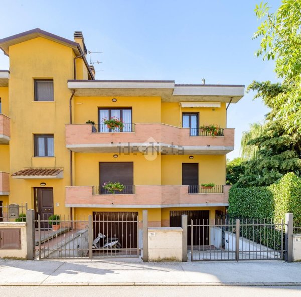casa indipendente in vendita a Gubbio in zona Padule