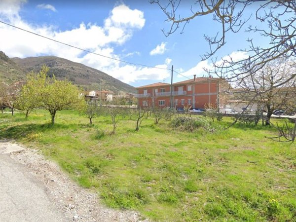 casa indipendente in vendita a Gubbio in zona Semonte