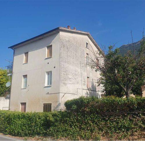 appartamento in vendita a Gubbio in zona Semonte