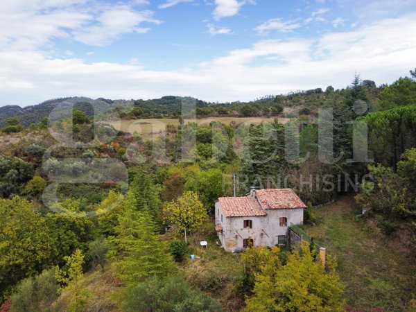 casa indipendente in vendita a Gubbio in zona Santa Cristina
