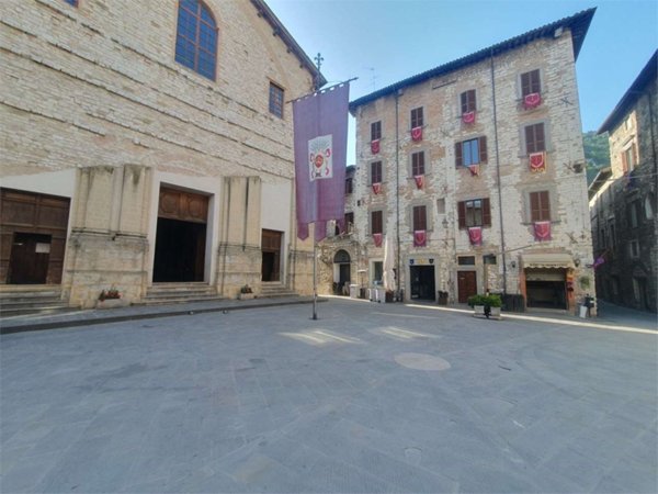 negozio in vendita a Gubbio