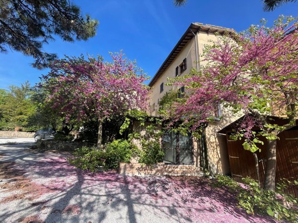 capannone in vendita a Gubbio