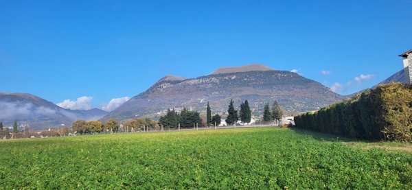 casa indipendente in vendita a Gubbio