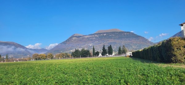 casa indipendente in vendita a Gubbio