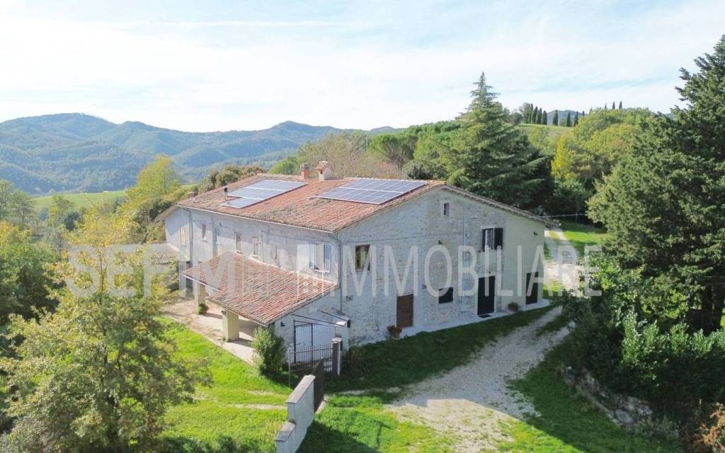 casa indipendente in vendita a Gubbio