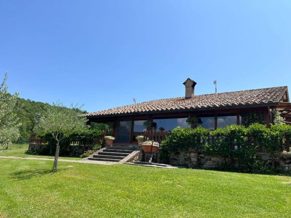 casa indipendente in vendita a Gubbio in zona Colonnata