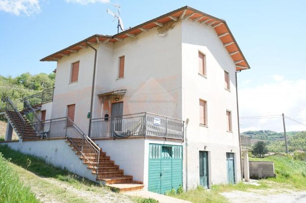 casa indipendente in vendita a Gubbio