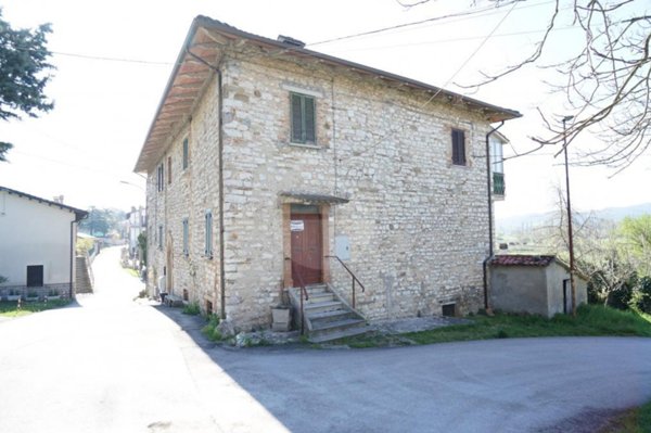 appartamento in vendita a Gubbio in zona Loreto