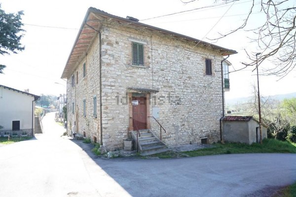appartamento in vendita a Gubbio in zona Loreto