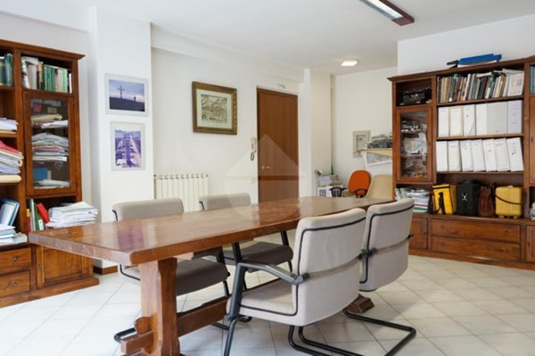 ufficio in vendita a Gubbio