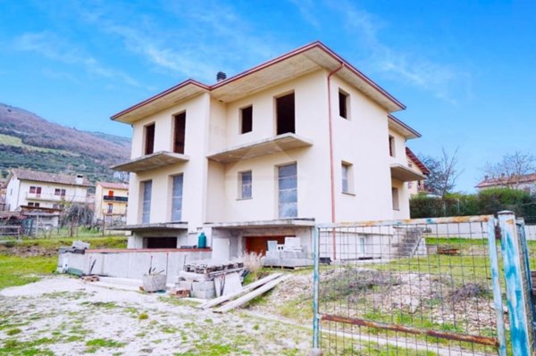 casa indipendente in vendita a Gubbio in zona Mocaiana