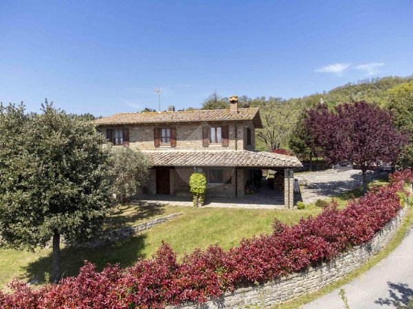 casa indipendente in vendita a Gubbio
