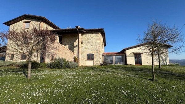 casa indipendente in vendita a Gubbio