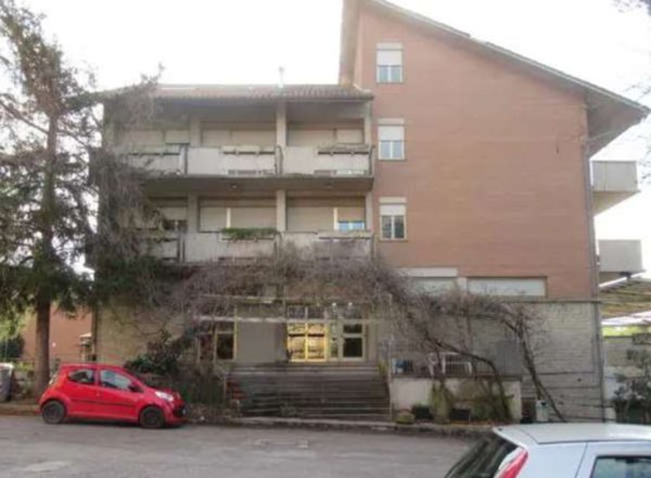 negozio in vendita a Gubbio in zona Padule