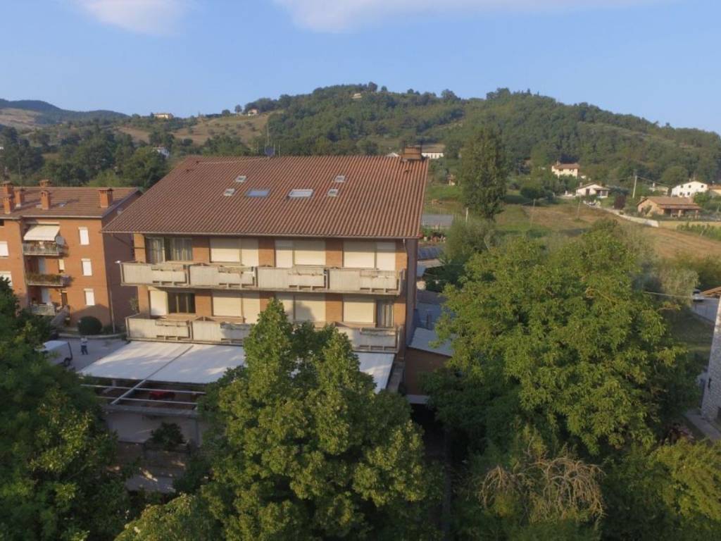 intera palazzina in vendita a Gubbio in zona Padule