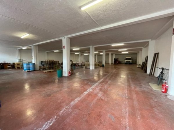 locale di sgombero in vendita a Gubbio