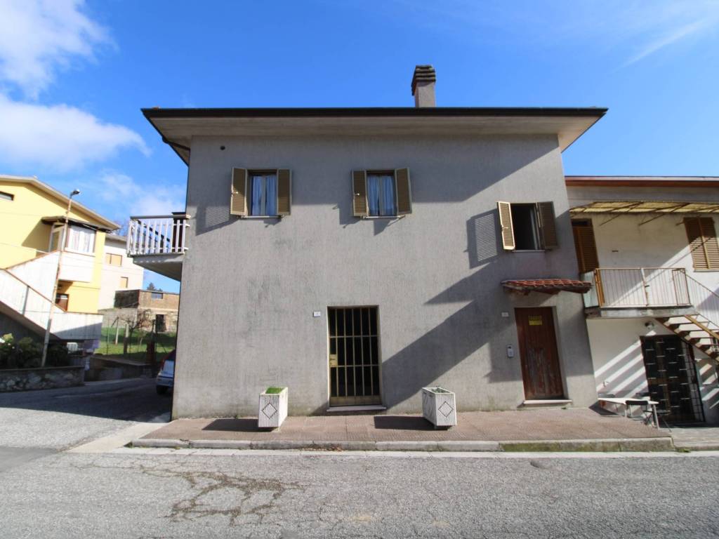 casa indipendente in vendita a Gubbio