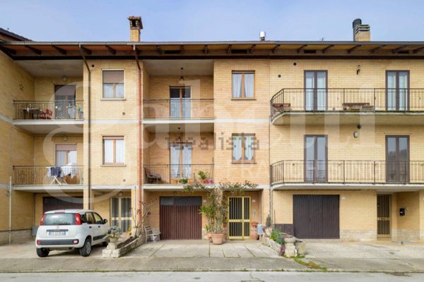 casa indipendente in vendita a Gubbio in zona Ponte d'Assi