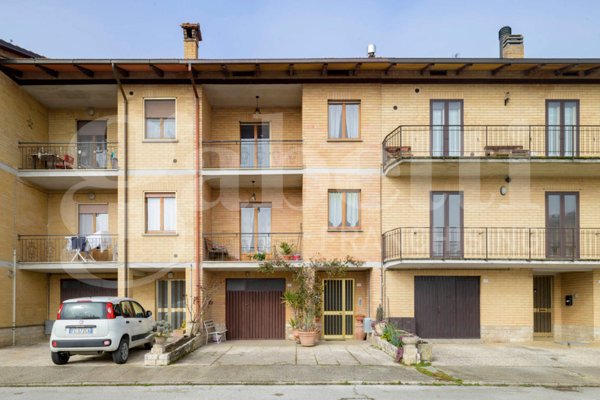 casa indipendente in vendita a Gubbio in zona Ponte d'Assi