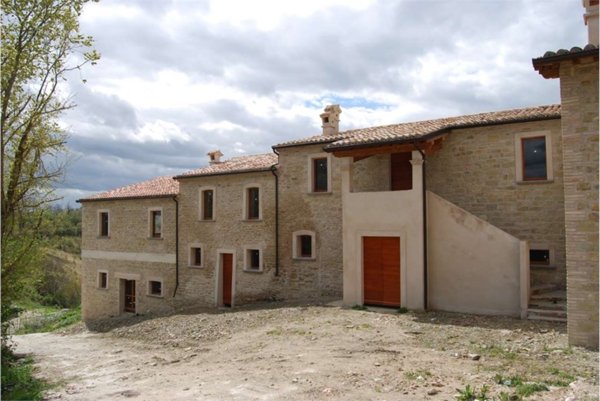 negozio in vendita a Gubbio