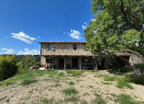 casa indipendente in vendita a Gubbio