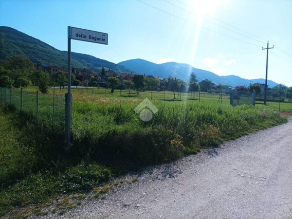 terreno agricolo in vendita a Gubbio in zona Semonte