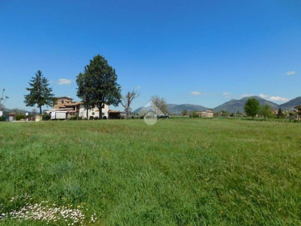 terreno agricolo in vendita a Gubbio in zona Cipolleto