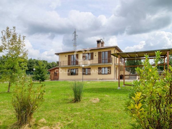 casa indipendente in vendita a Gubbio