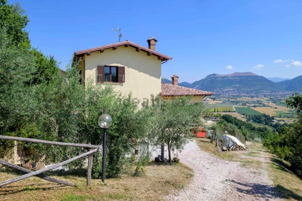 pentavano in vendita a Gubbio