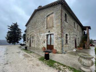 negozio in vendita a Gubbio in zona Biscina