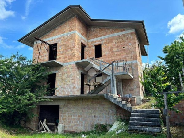 casa indipendente in vendita a Gubbio in zona Padule