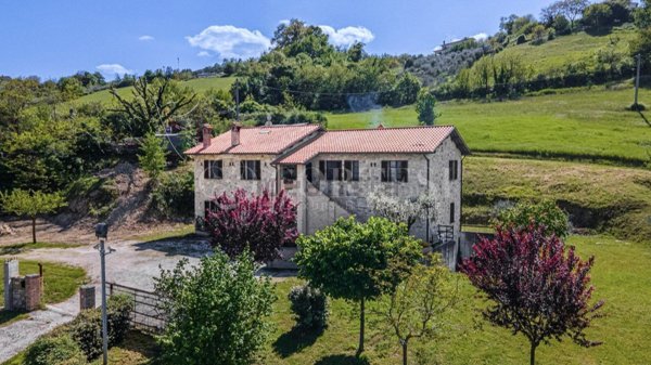 casa indipendente in vendita a Gubbio