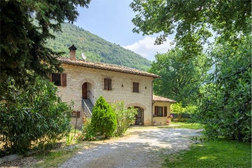 casa indipendente in vendita a Gubbio
