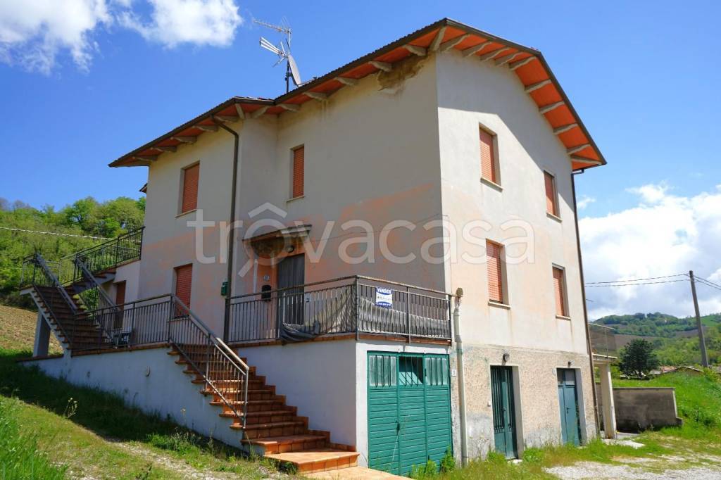 casa indipendente in vendita a Gubbio in zona Branca