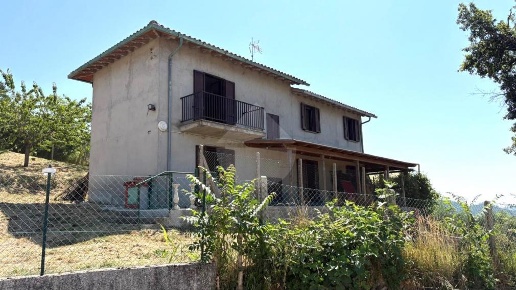 casa indipendente in vendita a Gubbio