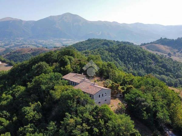 casa indipendente in vendita a Gubbio