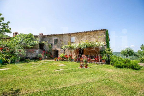 casa indipendente in vendita a Gubbio in zona Santa Cristina