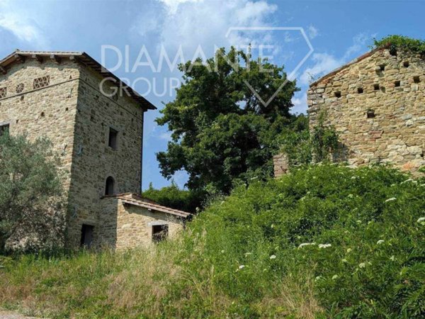 casale in vendita a Gubbio in zona Colpalombo