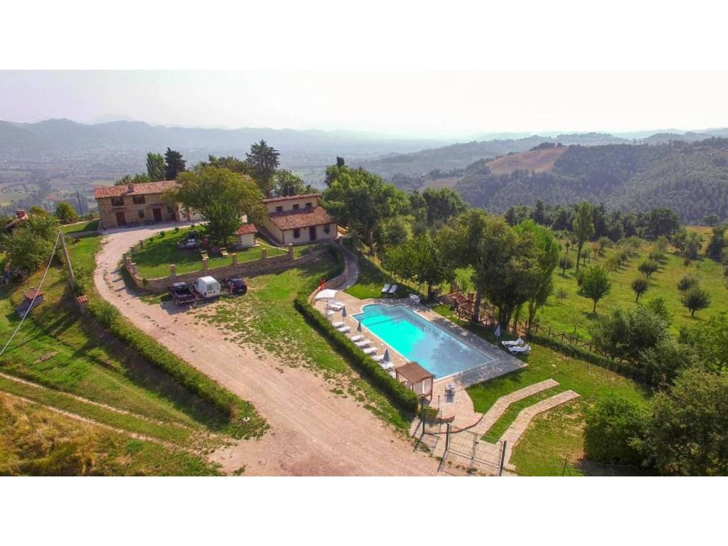 casa indipendente in vendita a Gubbio