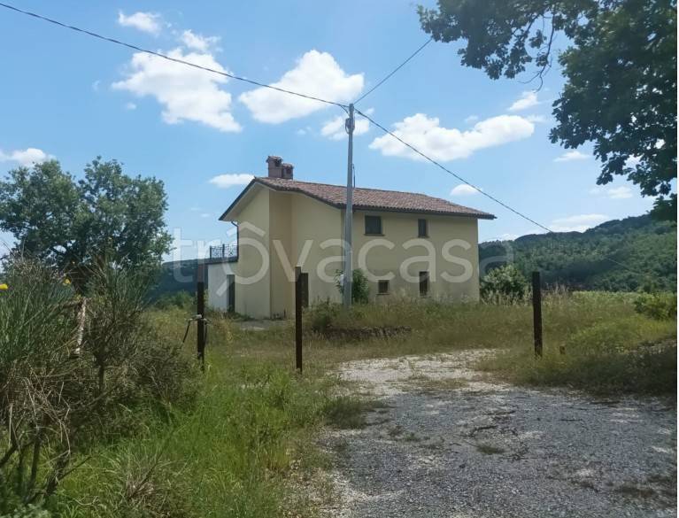 appartamento in vendita a Gubbio in zona Monteluiano