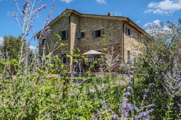 casa indipendente in vendita a Gubbio