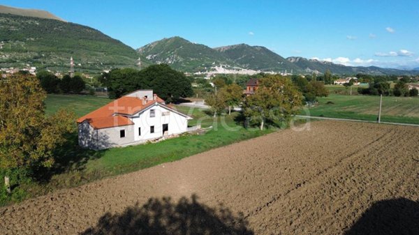 casa indipendente in vendita a Gubbio