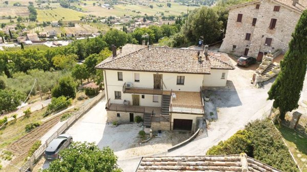 casa indipendente in vendita a Gubbio in zona Semonte