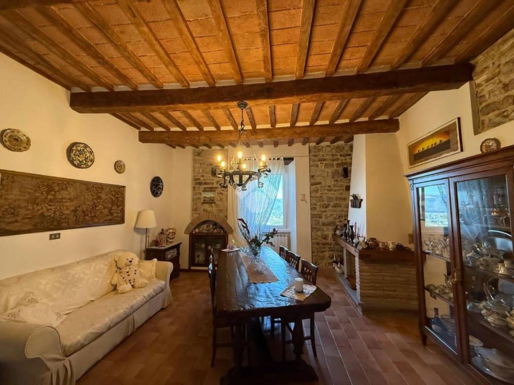 appartamento in vendita a Gubbio in zona Semonte
